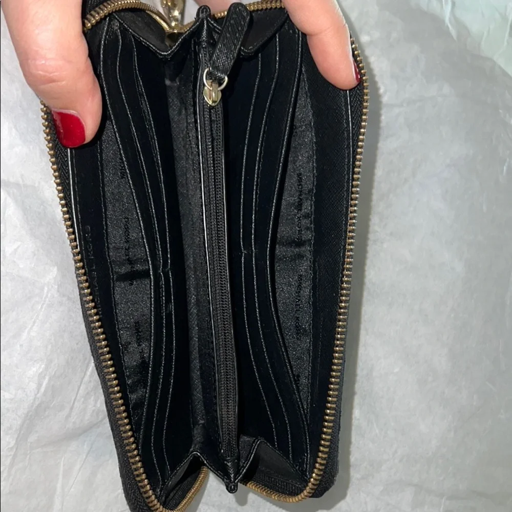 Michael Kors Elegant Black Wristlet